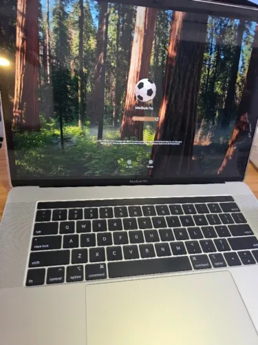 Macbook Pro i7 16GB tela 15"
