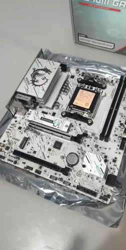 Placa mãe MSI Gaming B840m Gaming WiFi6e AM5 mATX [Nova]