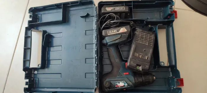 Parafusadeira Bosch GSRB180 LI