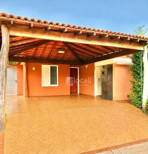 Casa em condomínio fechado com 3 quartos e 100m² de área útil para locação, por R$ 4.070/m