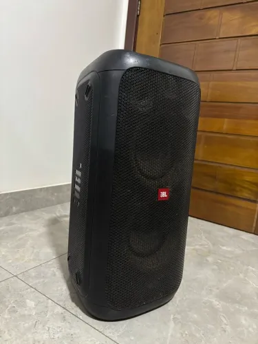 JBL partybox 100