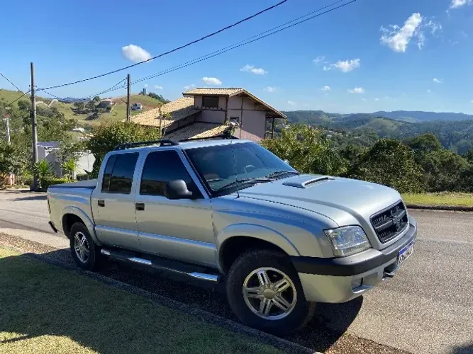 Chevrolet S10 Pick-up Exec. 2.8 4X4 CD TB Int.dies 2006