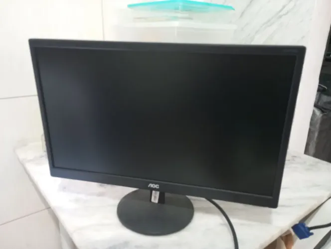 Monitor AOC