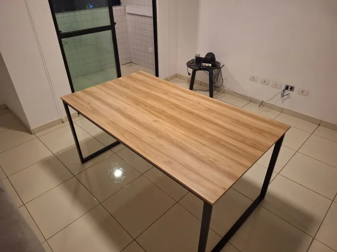 Mesa de jantar e/ou Trabalho