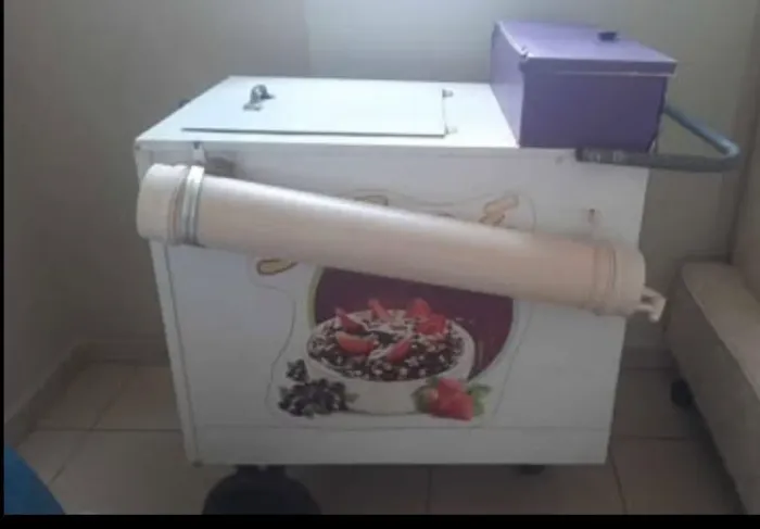 carrinho de açaí vendo