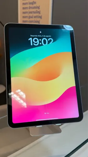 iPad 10gen com caixa