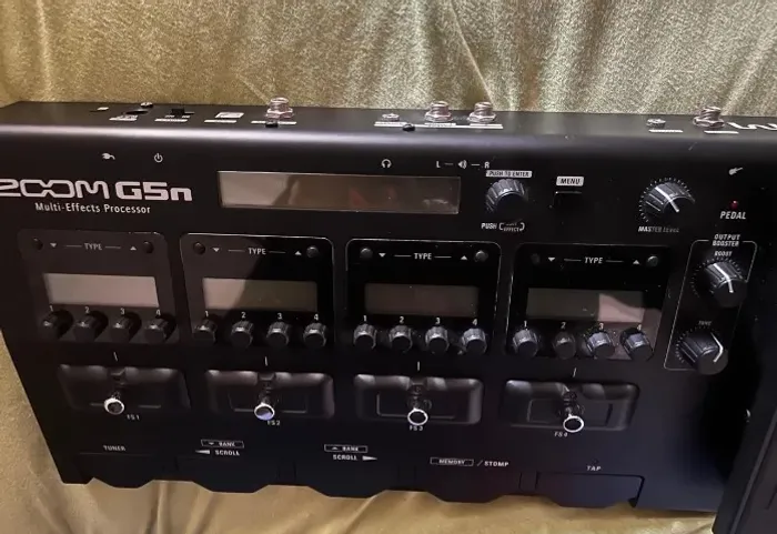 Zoom G5N zerada, pra vender LOGO !