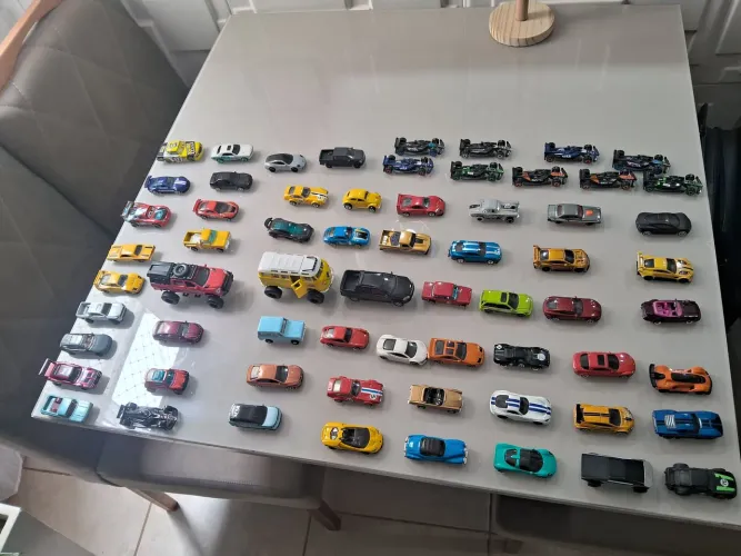 ? 62 Carrinhos Hot Wheels - Lote Completo | R$ 650 | Aceito Negociação