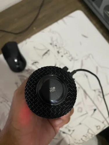 Microfone hyperx solo cast