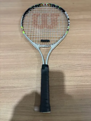 Raquete de Tênis Juvenil Wilson Rak Attak 25 Titanium