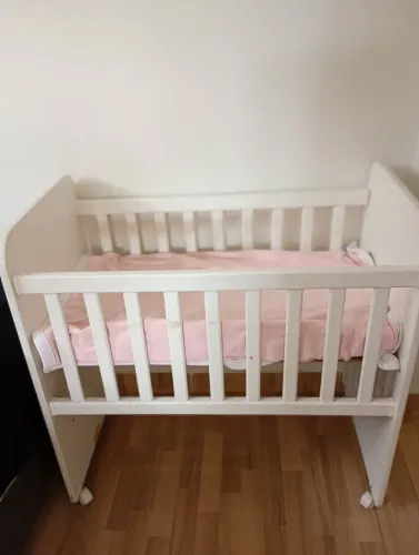 Vende se berço usado semi-novo