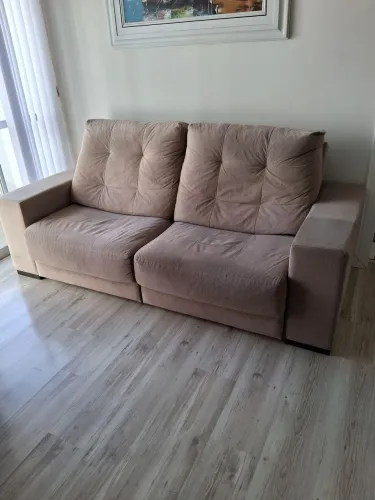 Sofa retrátil e reclinavel de 2,30m, em perfeito estado de conservação 