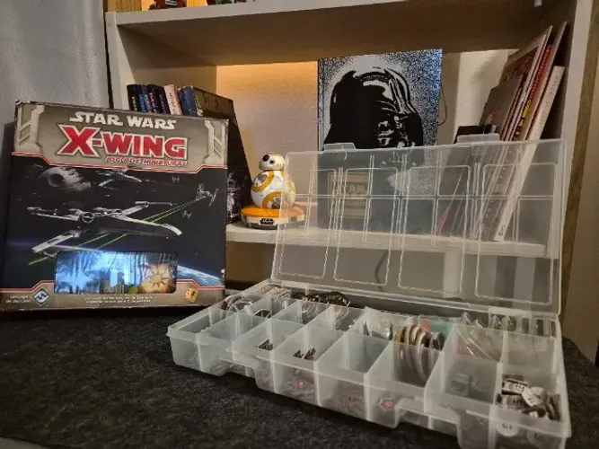 Combo Star Wars X-Wing Miniaturas: Jogo Base + 4 Expansões (Falcon, Slave I e mais)