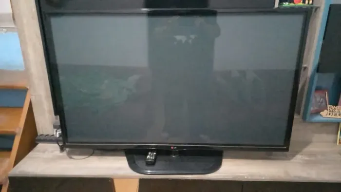 Vendo TV 50 Polegadas LG com defeito. Valor R$ 550,00.