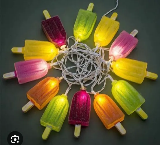 Varal de luzes LED decorativo em formato de picolés