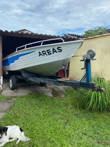 Lancha Marajó Levefort, 16 pés com motor Yamaha 40 hp