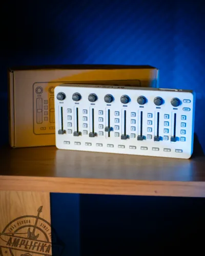 Controlador MIDI M-Vave SMC-Mixer