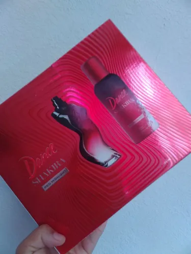 Perfumes novos lacrados ,fim de estoque !pela metade do preço