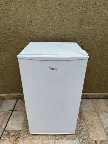 Frigobar Midea 110v 93L