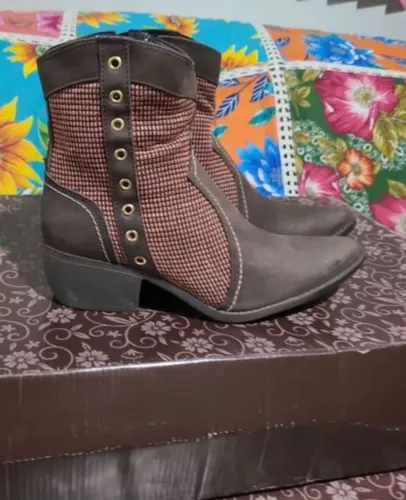 Bota Country nova