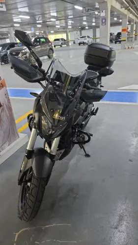 BAJAJ dominar 400