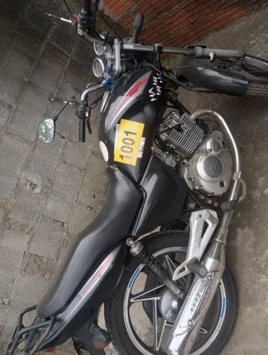 Vendo ou troco por outra com maior cilindradas.