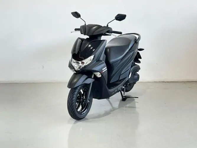 YAMAHA FLUO 125 2025