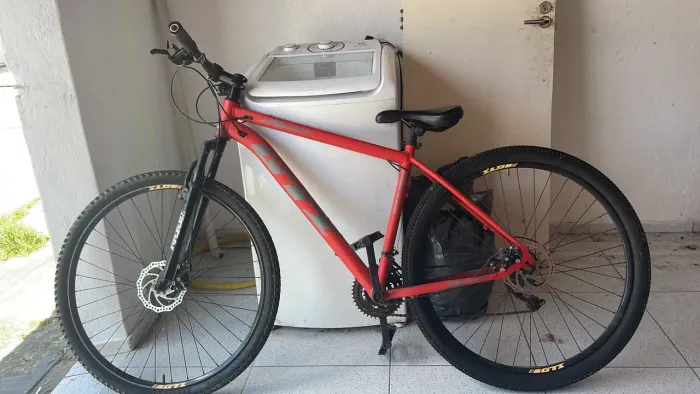 BICICLETA GTI