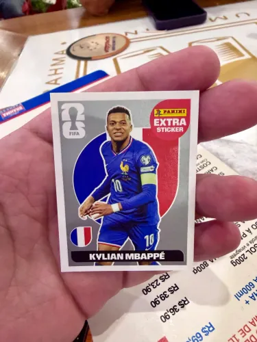 Figurinha Legend Mbappé Prateada