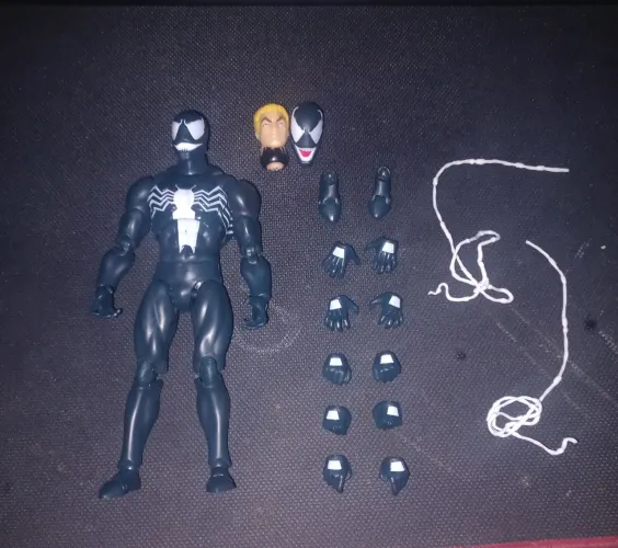 Venom material boot
