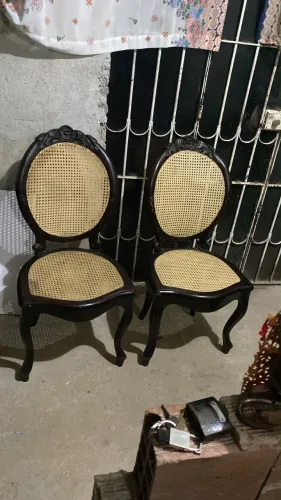 Cadeiras de madeiras