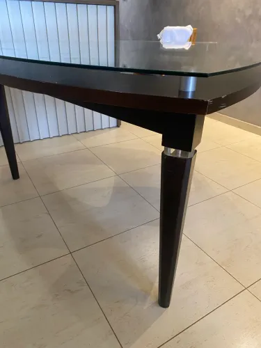 Mesa para 6 lugares sem as cadeiras 
