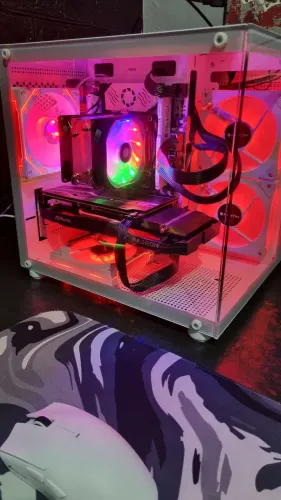 Pc Gamer rx 7600