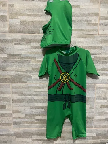 Fantasia de ninja Lioyd Lego Ninjago