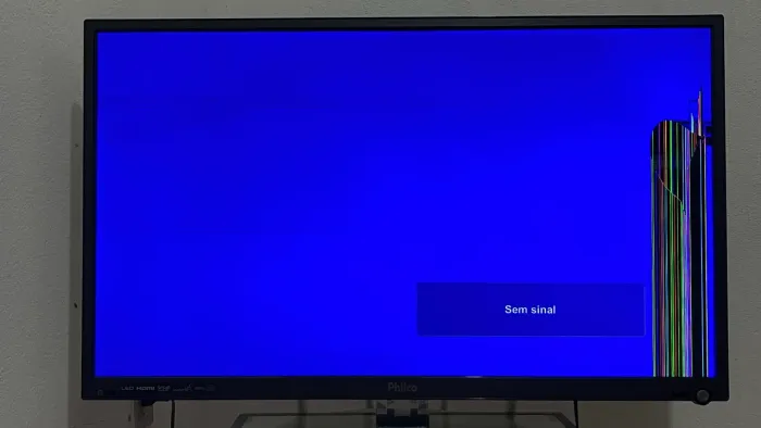 TV Led 39 Polegadas Philco para retirada de peças (tela quebrada)