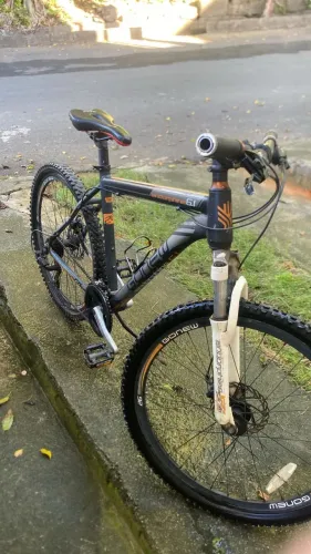 Bicicleta GONEW aro 26 endorphine 6.1 21 marchas
