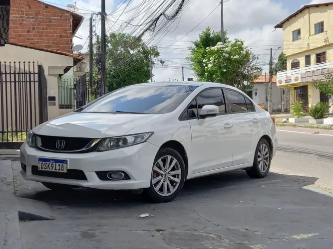 Honda Civic Sedan LXR 2.0 Flexone 16V Aut. 4P 2014