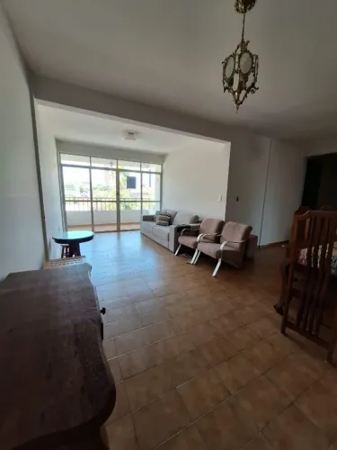 Apartamento com três quartos no Barro Vermelho