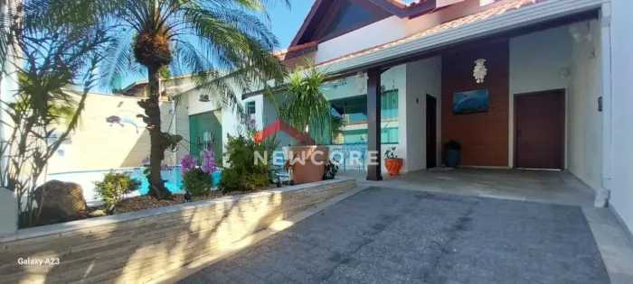 Casa em Rua Cantídio Nogueira Sampaio - Jardim Imperador - Peruíbe/SP