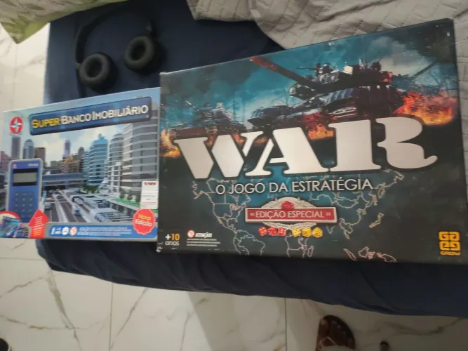 Jogo de tabuleiros, war e banco imobiliário