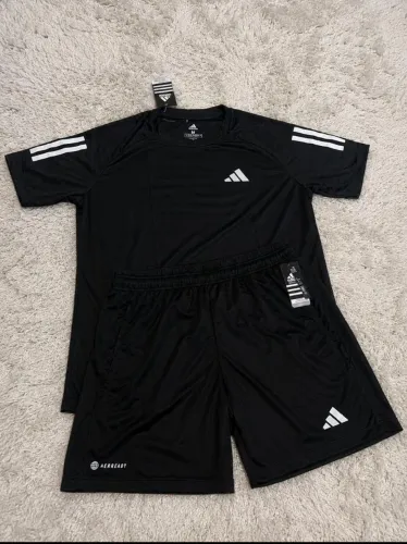 camisa adidas 3 strips premium e bermuda adidas dry-fit basico