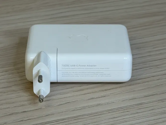 Fonte apple 140W ORIGINAL - USADO - Macbook