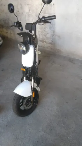 Moto elétrica nova