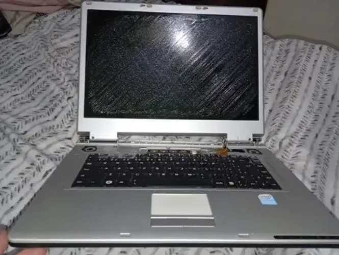Itautec Notebook W7635 *Leia o anúncio