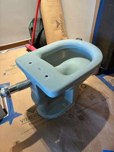 2 Vasos Sanitário para descarga de parede