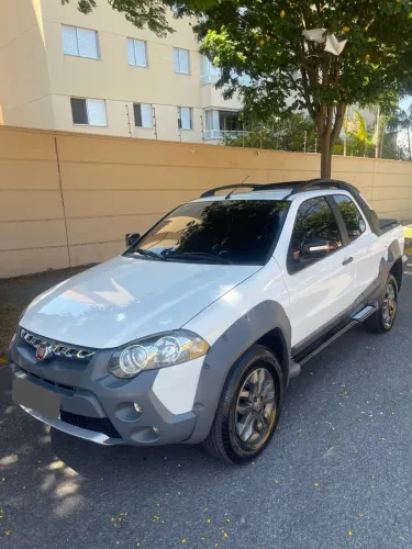 Fiat Strada Adventure1.8/ 1.8 Locker Flex CD 2013