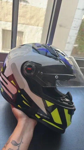 VENDO CAPACETE LS2 ESTRELA NOVO