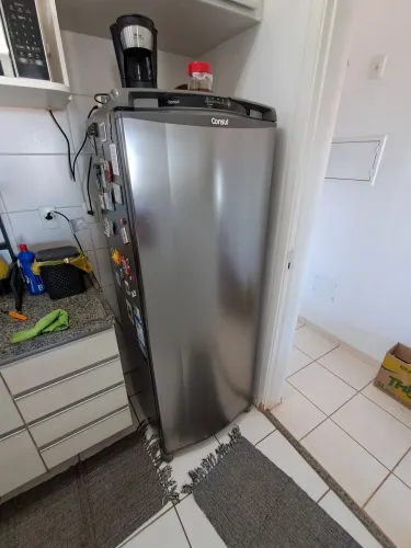 Geladeira Consul Frost Free 342 Litros na cor Inox <br><br>3 anos de uso<br><br>R$1500,00