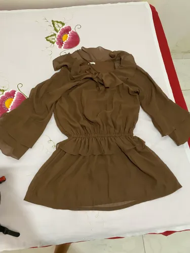 Vestido borro marrom 