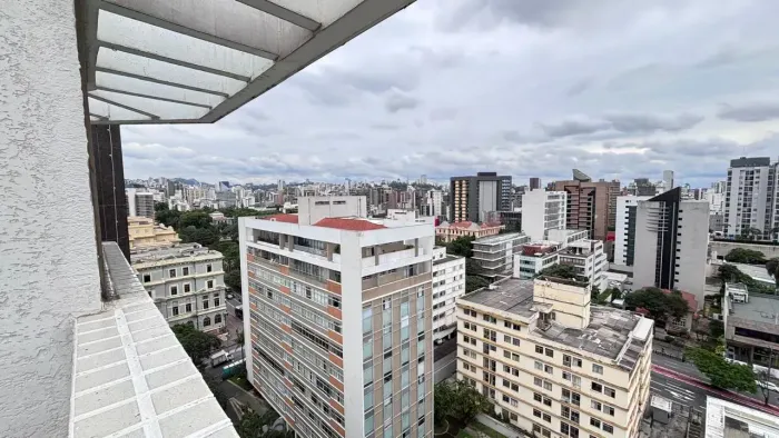 Duplex a 1 quarteirão da Praça da Liberdade, 1 suíte, 1 vaga, Funcionários, BH